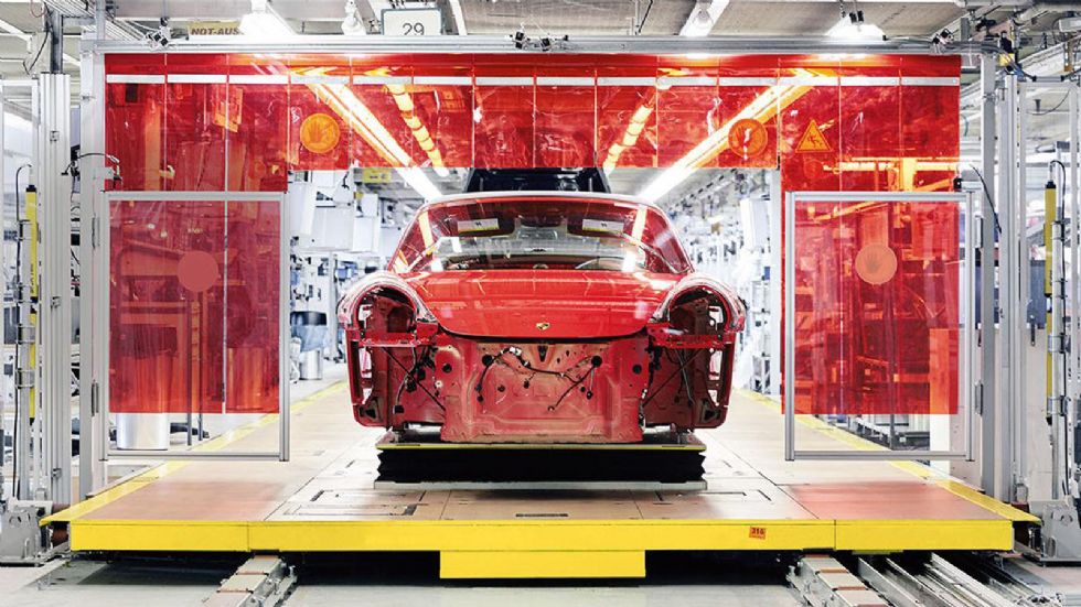Μόλις ο 51 ετών εργολάβος από το Γούντμπριτζ πληροφορήθηκε από την Porsche πως η νέα του Targa 4 GTS αποτελεί το κομμάτι Νο 999.999, ήξερε πως αυτό το αυτοκίνητο θα το κρατήσει. 